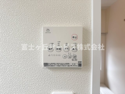 【冷暖房・空調設備】 | 静岡市駿河区向敷地4丁目 14期 新築一戸建て B号棟 | 浴室乾燥暖房機がついています