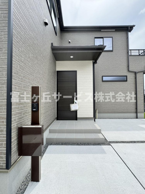 【エントランス】 | 静岡市駿河区向敷地4丁目 14期 新築一戸建て B号棟 | エントランスです