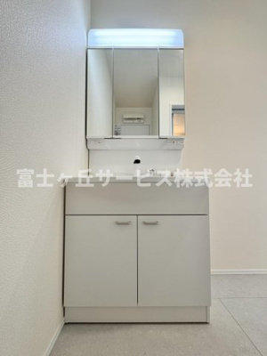 【独立洗面台】 | 静岡市駿河区向敷地4丁目 14期 新築一戸建て C号棟 | 朝の身支度に便利な独立洗面台です