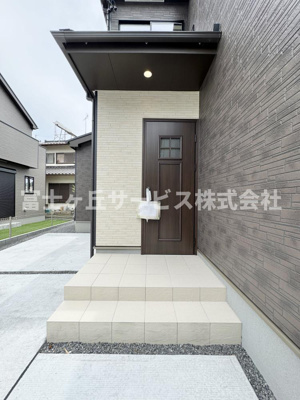 【エントランス】 | 静岡市駿河区向敷地4丁目 14期 新築一戸建て D号棟 | エントランスです