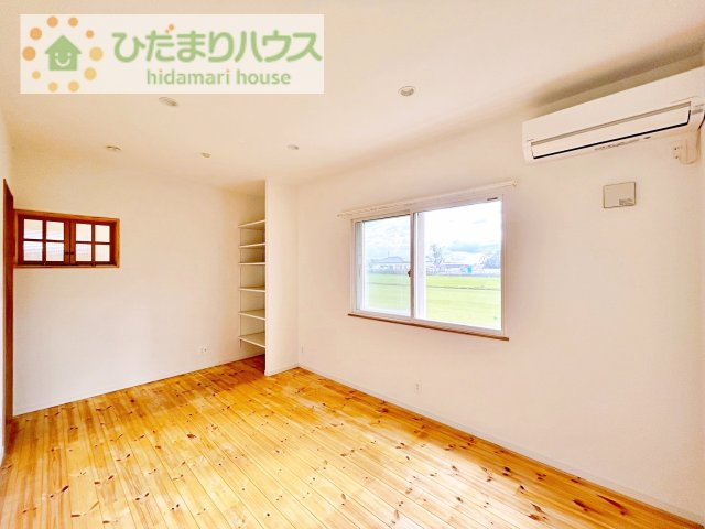 【寝室】 | つくば市今鹿島　中古戸建 | ゆとりのある主寝室！ご家族全員で寝れちゃいます♪