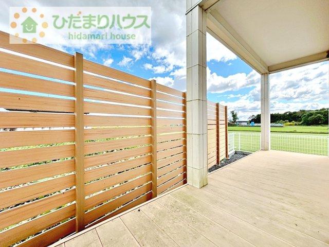【設備】 | つくば市今鹿島　中古戸建 | 青空と緑を眺められるワイドなウッドデッキ♪