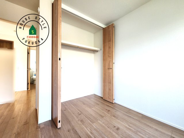 福津市津屋崎1丁目第5-2棟（1号棟）の内観：施工例|大きなスペースがあり、収納には困りません。