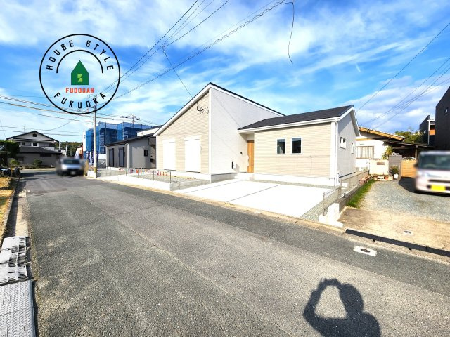 福津市津屋崎1丁目第5-2棟（1号棟）の前面道路含む現地写真|見学の時間などお気軽にお問い合わせ下さい。