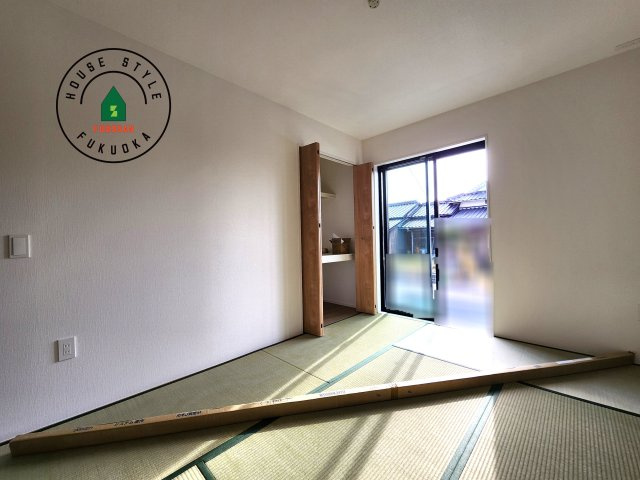 福津市津屋崎1丁目第5-2棟（1号棟）の和室|柔らかい畳が心地よい和室