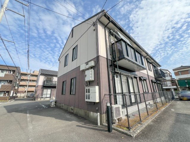 ファミール・ビレジ C棟の外観