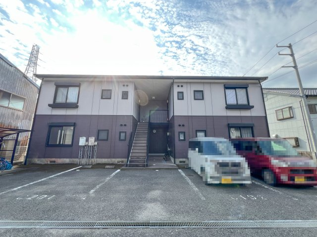 ファミール・ビレジ C棟の外観