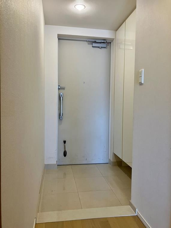 シャリエ朝霞の玄関