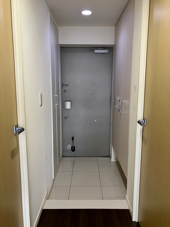 レーベンリヴァーレ　リバー・スイートの玄関