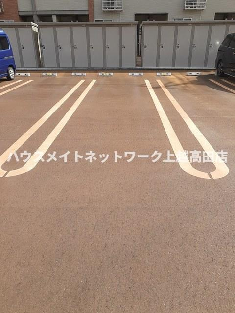 ケーズレジデンスＣの駐車場|消雪付駐車場