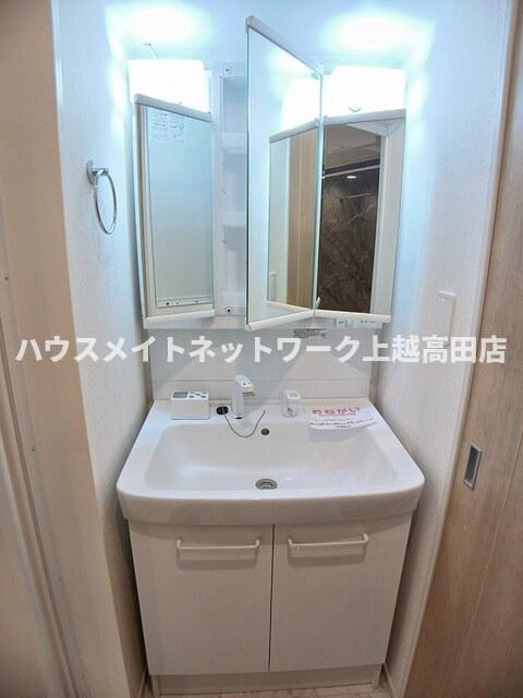 ケーズレジデンスＣの洗面所|洗髪洗面化粧台
