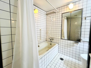 【浴室】 | ご自宅から現地まで、当社スタッフがお車にて、「お迎え・お送り」をしております。ぜひお気軽にお問い合わせくださいませ♪