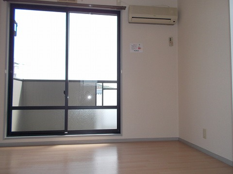 サンビレッジブライト Aの居間・リビング