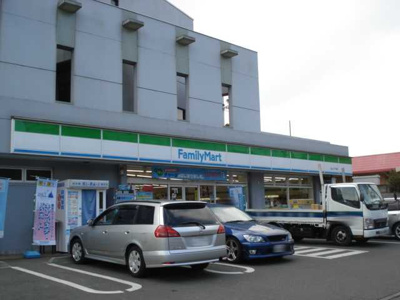 【周辺】 | Bel Tramonto（ベルトラモント） | ファミリーマート白山二丁目店まで2,182ｍ