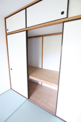 和室　収納