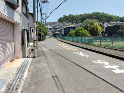 【周辺】 | 石川装飾ビル | 前面道路　東方向