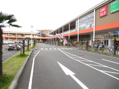 ミスターマックス 湘南藤沢店まで1100ｍ