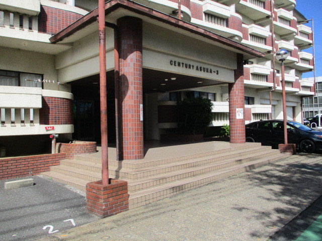 センチュリーアスカ3のエントランス