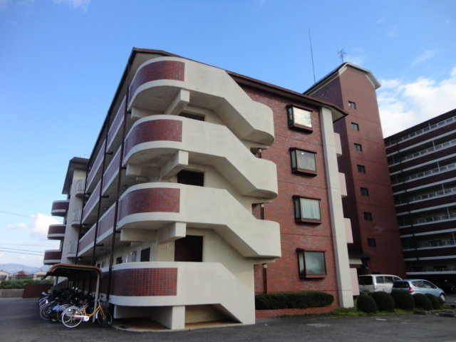 センチュリーアスカ3の外観