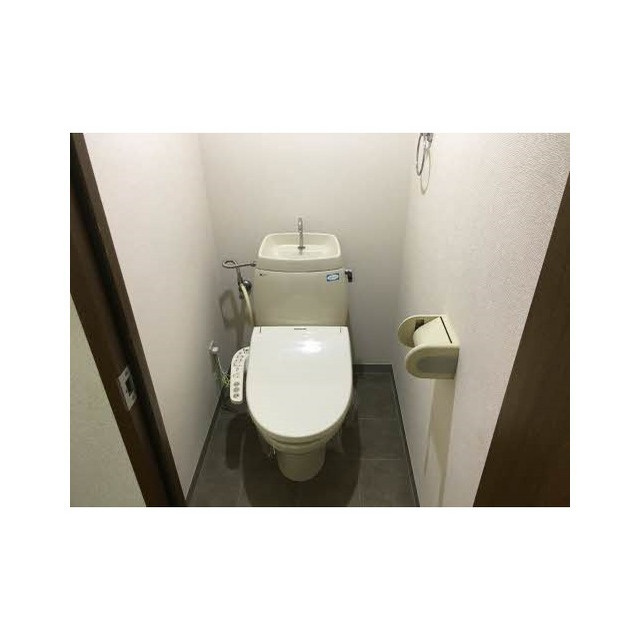 メゾンウィネッカのトイレ|お問い合わせは美濃善不動産駅前店へ！