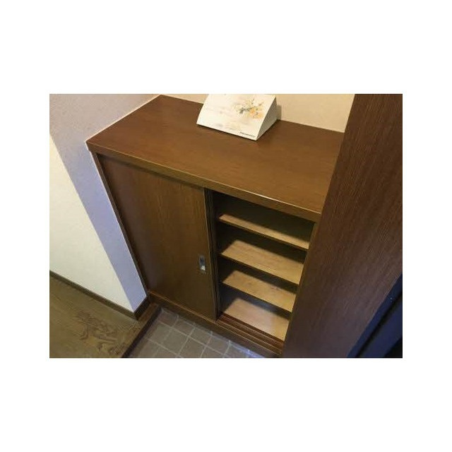 メゾンウィネッカの玄関|お問い合わせは美濃善不動産駅前店へ！