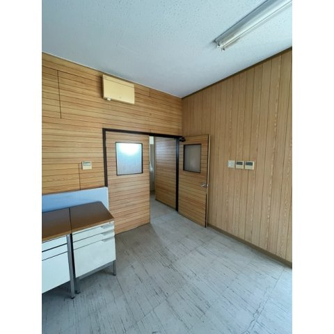 岐阜市北鶉２丁目の店舗事務所の内装