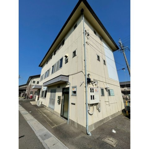 岐阜市北鶉２丁目の店舗事務所の外観