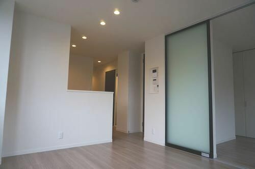 Ｆｏｒｅｎａ西東京(フォレナニシトウキョウ)の居間・リビング