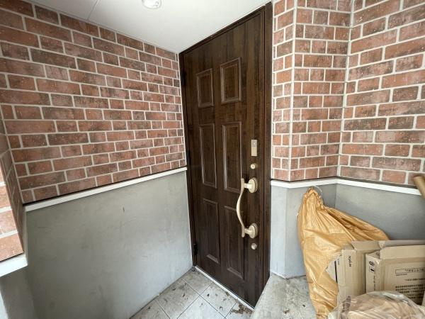 大田区中馬込１丁目の中古一戸建の玄関|玄関前