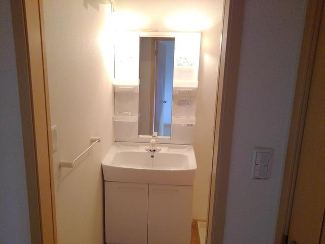 ボンヌ－ル・Ｅ・Ｋ　Ⅴの洗面所|使いやすい洗面所です