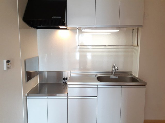 リラリード　Ａのキッチン|コンパクトなキッチンで掃除もラクラク