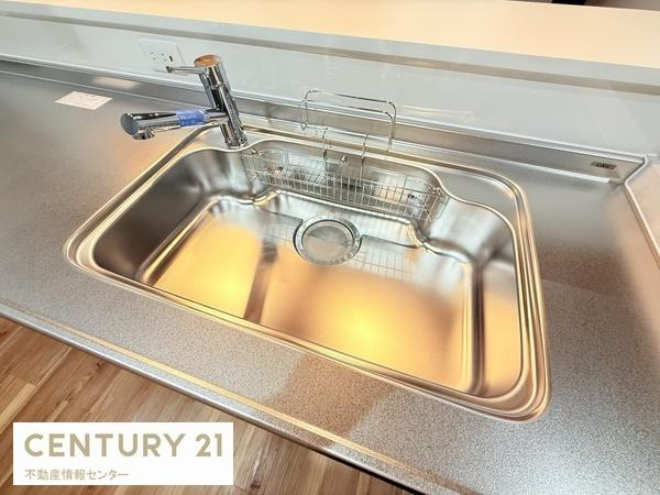 【キッチン】 | 春日出中１丁目　中古戸建 | シンクもピカピカです！
