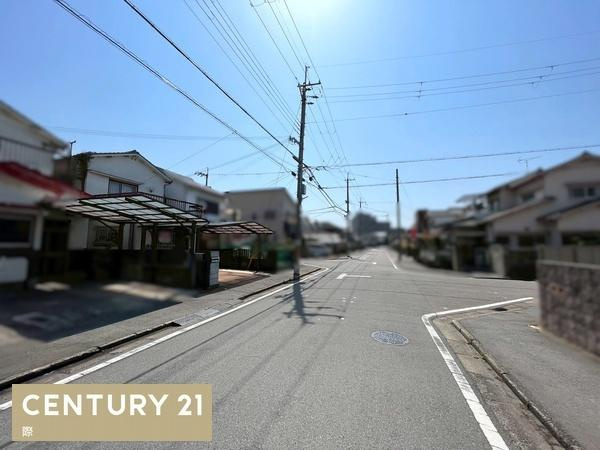 和歌山市土入　中古戸建の前面道路含む現地写真