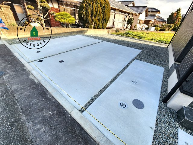 福岡市西区今津第13-1棟（1号棟）の外観：施工例|広々した駐車場になります。3台並列駐車となります。