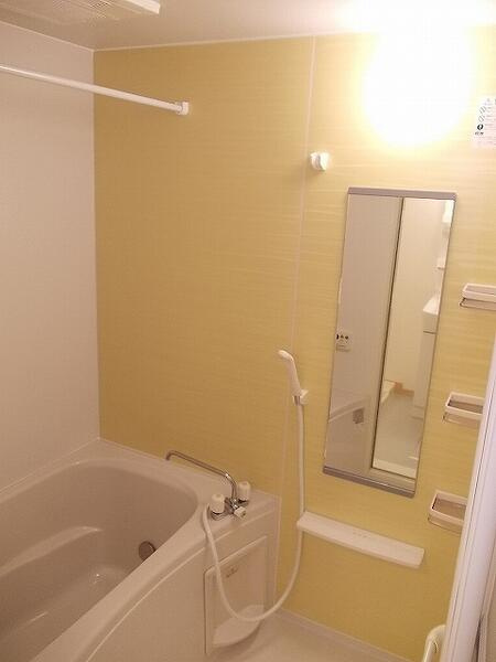 フォルシュ　アンジュ　２の浴室