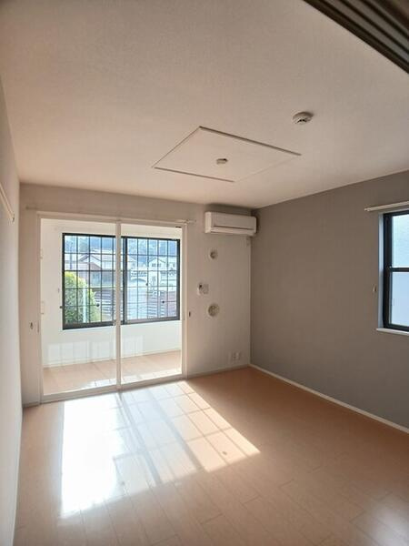 おおぎガーデン１の洋室