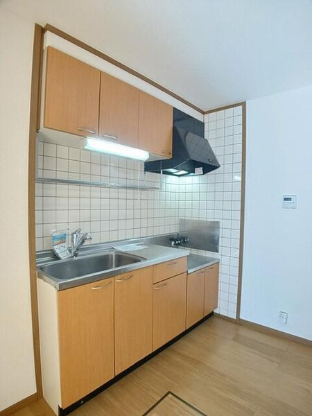 プレサイト天神川のキッチン