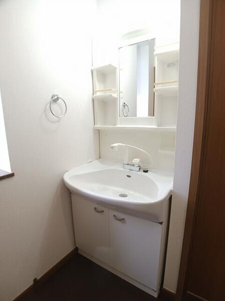 プレサイト天神川の収納