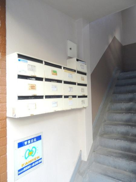 花谷マンションのエントランス|★集合ポスト★