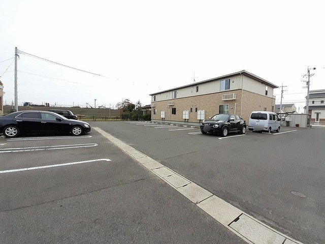 アクアルーチェ　牛津Ⅲの駐車場