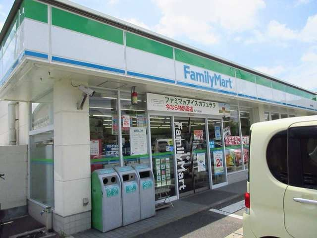 グランベールＭａｋｏｔｏの周辺|ファミリーマート 多布施店まで300m