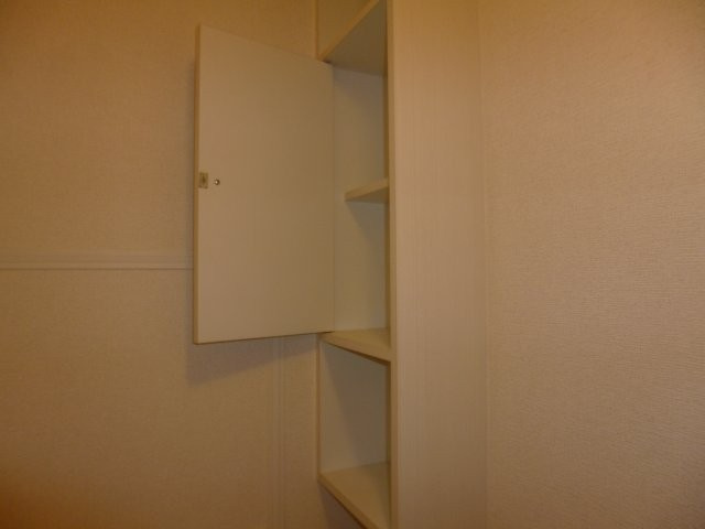 ロード　ハママチＡのトイレ|トイレ棚