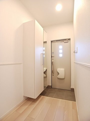 【玄関】 | アイノス波分Ⅰ | きれいな玄関です