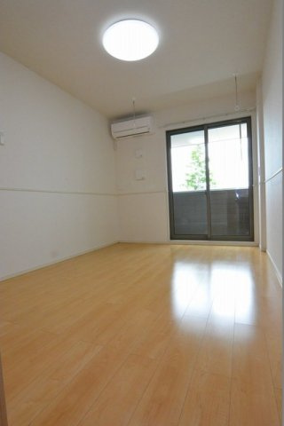 ＡＲＭＡＧＮＡＣ　Ａの居間・リビング