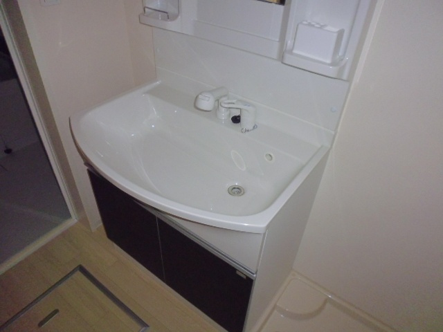 アント・クラントの独立洗面台|洗髪洗面化粧台