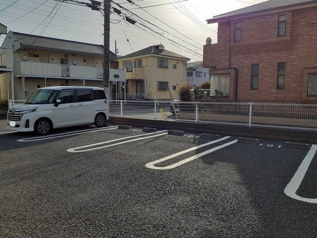 アルモニー　ベルの駐車場