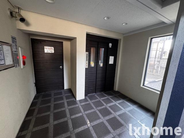 ロイヤル南茨木のエントランス|清潔なエントランスです