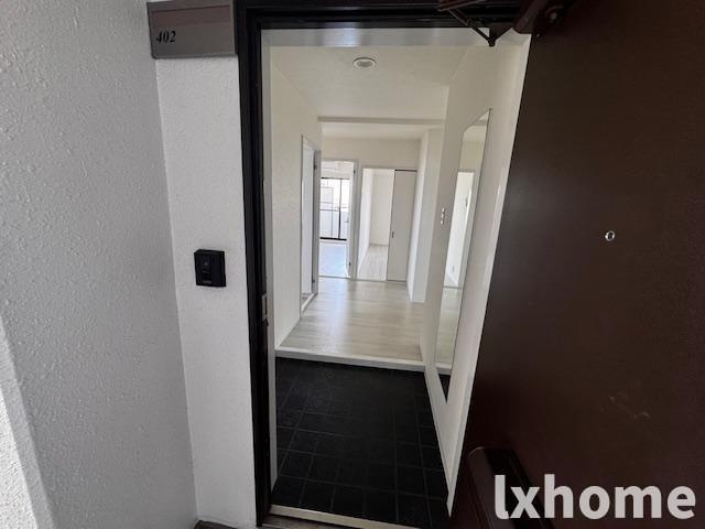 ロイヤル南茨木の玄関|明るい玄関です