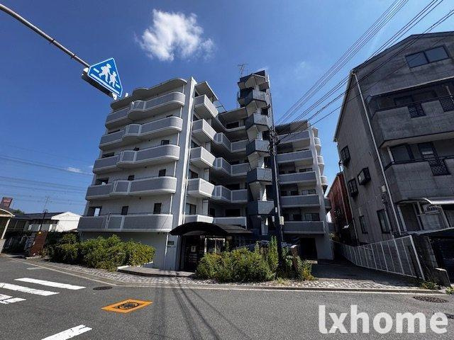 ロイヤル南茨木の外観|おしゃれな外観です