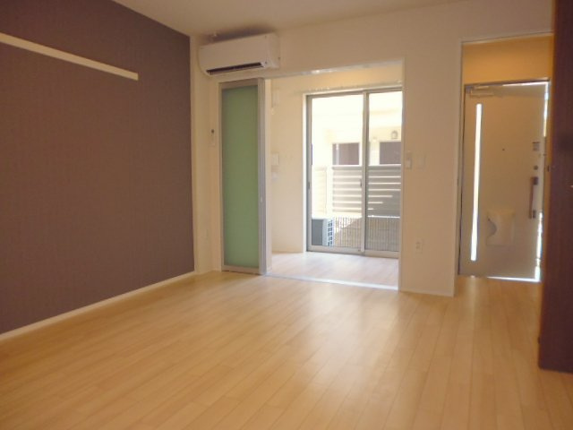 ラ・ルーチェｍｏｍｏの居間・リビング|洋室